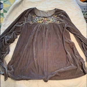 Women’s blouse